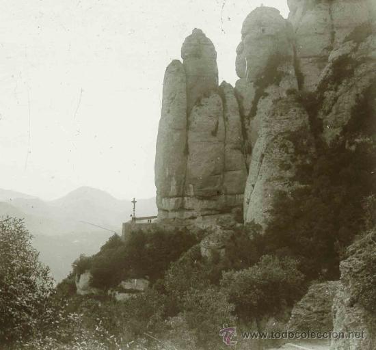 Fotografia antiga: Montserrat. Cam&iacute; de la cova. Impresionante y bell&iacute;sima vista. c.1913