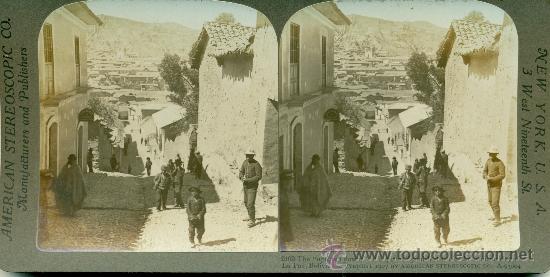 Fotografia antica: BOLIVIA. LA PAZ. CAMPESINOS EN CALLE T&Iacute;PICA. A&Ntilde;O 1907.
