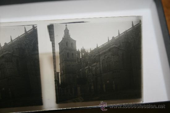 Fotografia antica: Esterosc&oacute;pica en cristal de la Catedral de Astorga. 13 x 6 cm.