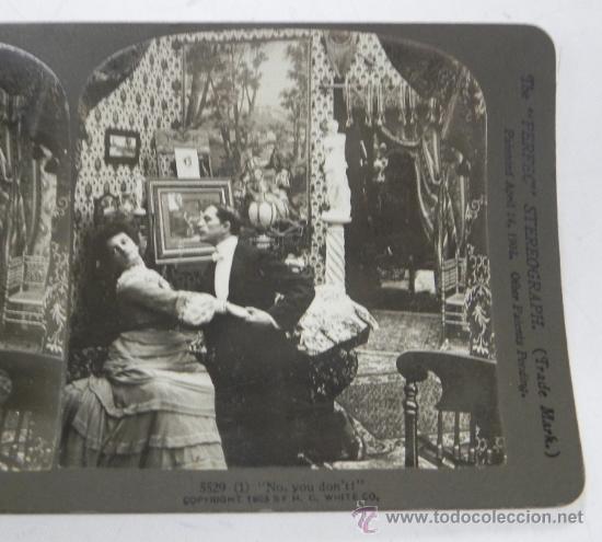 Fotografia antica: ANTIGUA FOTOGRAFIA ESTEREOSCOPICA, N. 5529, REHUSANDO UN BESO, H.C. WHITE CO. - PERFEC STEREOGRAPH,