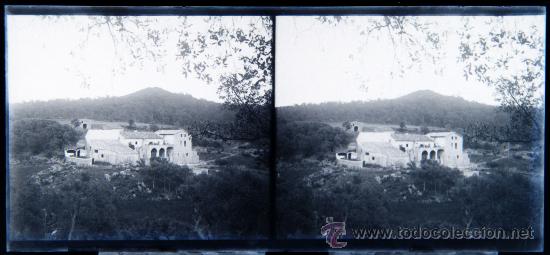 Fotografia antiga: NUMULITE CRI117 Cristal estereosc&oacute;pico Masia ? Casa catalana pueblo catalu&ntilde;a ?