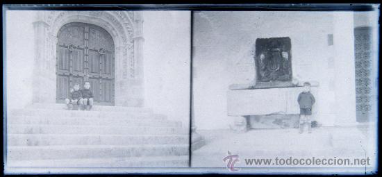 Fotografia antiga: NUMULITE CRI124 Cristal estereosc&oacute;pico Pa&iacute;s Vasco ? NIi&ntilde;os puerta antigua