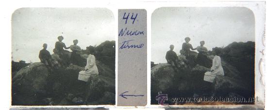 Fotografia antiga: NUMULITE CRI012 Cristal estereosc&oacute;pico Se&ntilde;ora se&ntilde;oras imagen de &eacute;poca antigua posando Montserrat ?