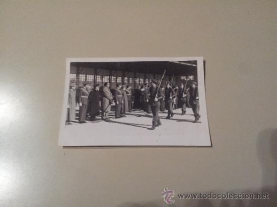Fotografia antiga: FOTOGRAFIA  DESFILANDO EN LA BASE EL DIA DE LA VIRGEN DE LORETO 10 DE DICIEMBRE 1952