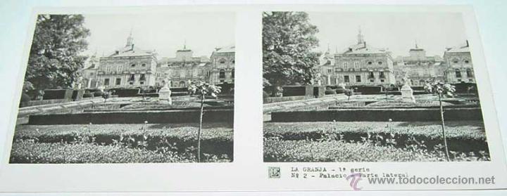 Fotografia antiga: ANTIGUA FOTOGRAFIA ESTEREOCOPICA DE LA  GRANJA - PALACIO - 1&ordf; SERIE - NUM. 2 - MIDE  13 X 6 CMS APRO
