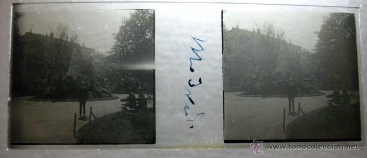 Fotografia antica: ANTIGUA FOTOGRAFIA ESTEREOSCOPICA DE UNA PLAZA DE MADRID - EN CRISTAL - MIDE 10,7 X 4,4 CMS.