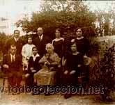 Fotografia antiga: Grupo familiar en el jardin-1. Perro. Bonita imagen. Catalunya. c. 1925
