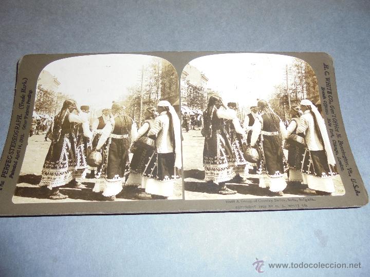 Fotograf&iacute;a antigua: ESTEREOSC&Oacute;PICA - BULGARIA - 10408 A GROUPOF COUNTRY BELLES , SOFIA - BULGARIA