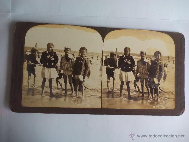 Fotografia antica: Estereoscopica de 1903 New-York Coney Island Happy youngsters on the beach Stereo Stereoscopique