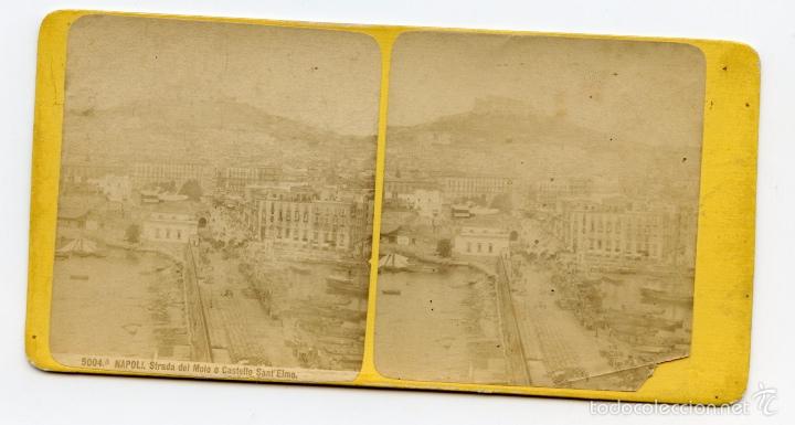 Fotograf&iacute;a antigua: Estereosc&oacute;pica. N&aacute;poles, calle del Molo y Castillo Sant'Elmo. Italia