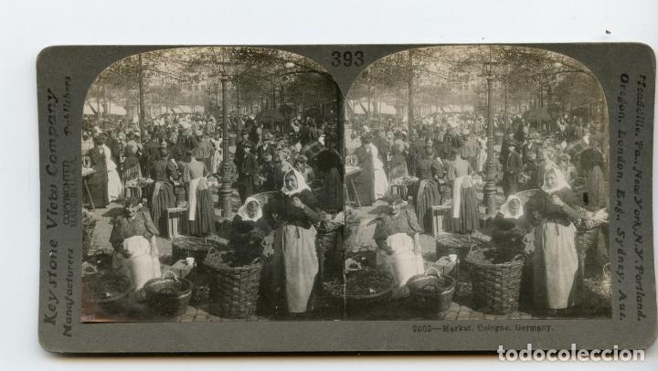 Photographie ancienne: Mercado en Colonia, ALemania.  Keystone View Company.  Copyrighted Made in U.S.A.  Manufacturers & P