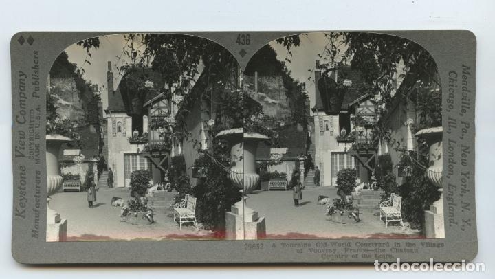Photographie ancienne: Patio en Vouvray. Pa&iacute;s de los castillos del Loira. Francia.  Keystone View Company.  Copyrighted Mad