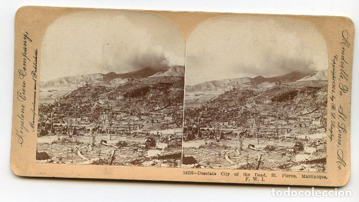 Fotografia antica: Desolada ciudad de los muertos, St. Pierre, Martinica. Keystone View Company. Manufacturers & Publ