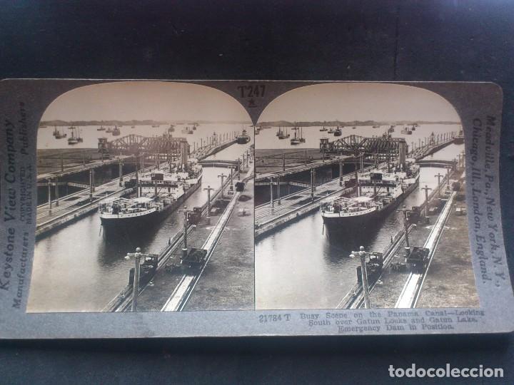 Fotografia antica: KEYSTONE VIEW COMPANY, UNA EXCLUSA OCUPADA SOBRE EL CANAL DE PANAMA, ORIGINAL, A&Ntilde;OS 20