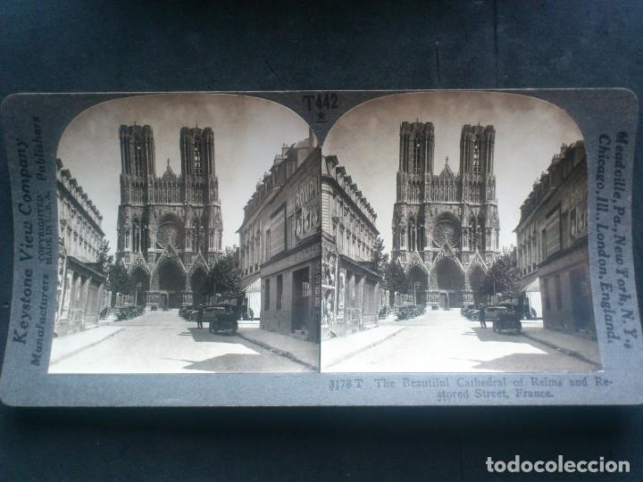 Fotograf&iacute;a antigua: KEYSTONE VIEW COMPANY, LA CATEDRAL DE REIMS, Y CALLE RESTAURADA, DE LA GUERRA MU, ORIGINAL, A&Ntilde;OS 20