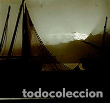 Fotografia antica: Mar. Puesta de sol. Barcas. Preciosa foto. c. 1920