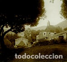 Fotografia antiga: Masia. Iglesia. Bonito paisaje. c. 1920