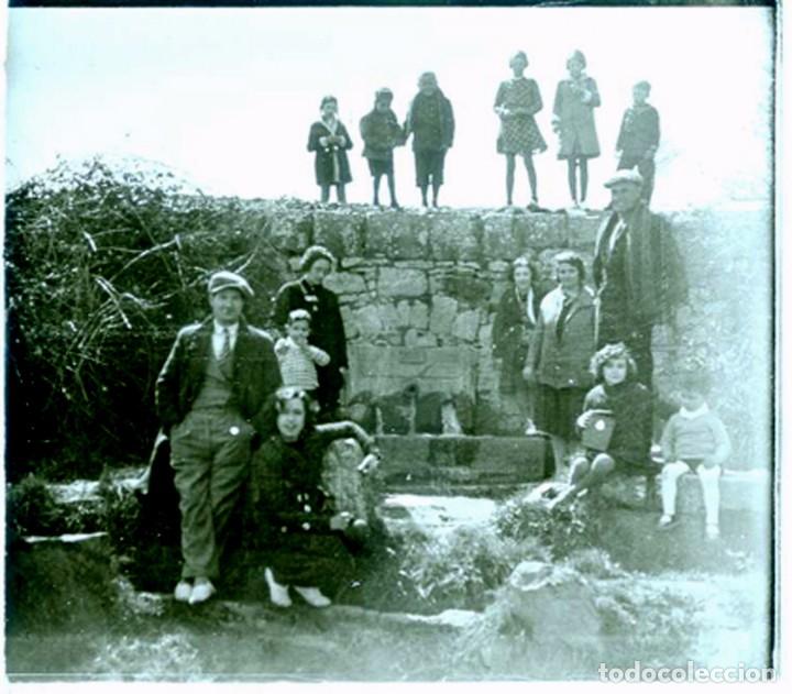 Fotografia antiga: FOTOGRAFIA ESTEREOSCOPICA DE FAMILIA POSIBLEMENTE EN MASOTERAS, LERIDA, A&Ntilde;O 1915 APROX, MIDE 12,9 X