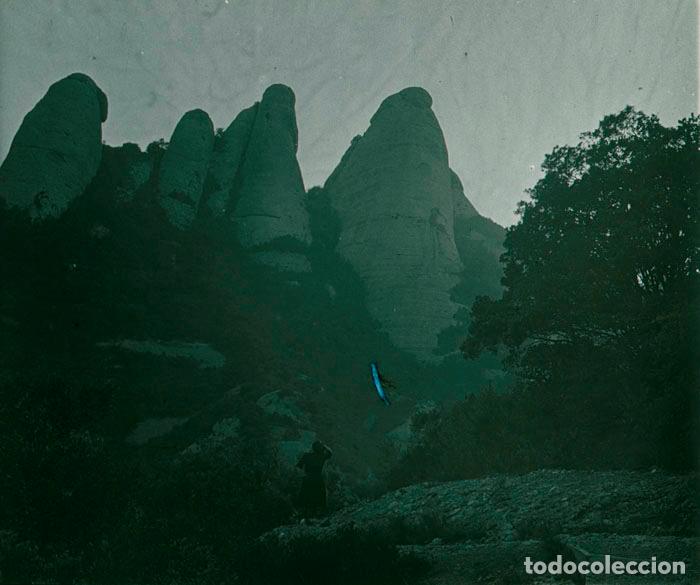 Fotografia antica: MONTSERRAT. Monta&ntilde;a. Escursionista. paisaje. c. 1949