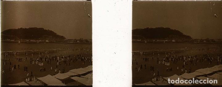 Fotografia antica: FOTOGRAFIA ESTEREOSCOPICA DE CRISTAL POSITIVO, SAN SEBASTIAN, PLAYA DE LA CONCHA 1921, MIDE 10,5 X 4