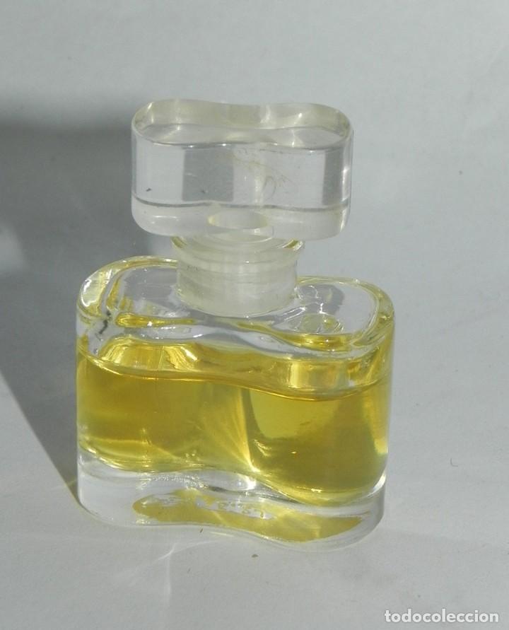 Fotografia antica: PERFUME MINIATURA WHITE LINEN PARFUM PERFUME. 3ML.