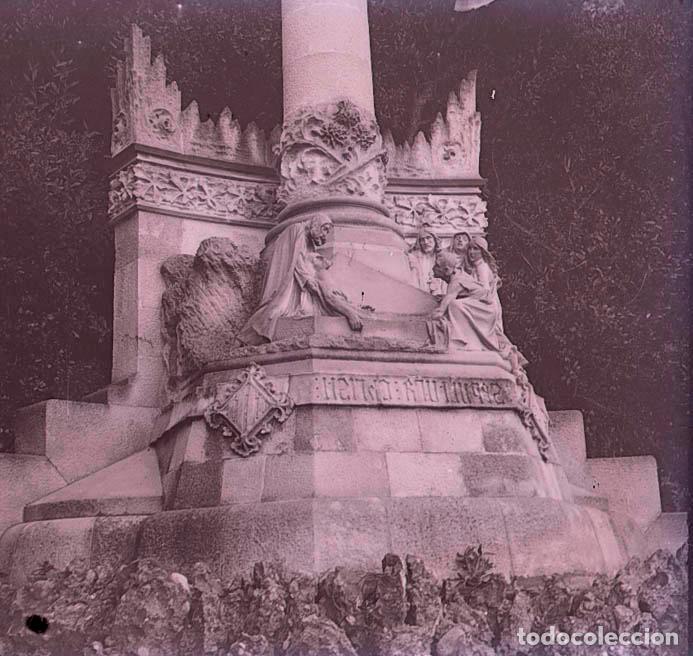 Fotografia antica: Montserrat.Escultura. Paisaje. Preciosa imagen. c. 1935 Estaci&oacute;n del viacrucis
