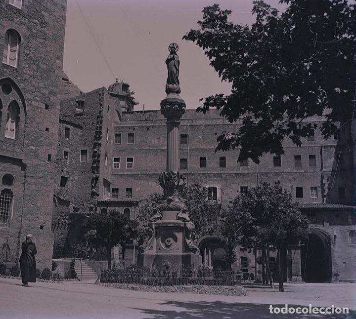 Antique Photography: MONTSERRAT. Explanada. Monumento a la virgen. Antes de la guerra. Preciosa imagen. c. 1920