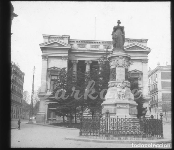 Photographie ancienne: MADRID-POSITIVO CRISTAL- EDIFICIO MUSEO ARQUEOL&Oacute;GICO NACIONAL 1920