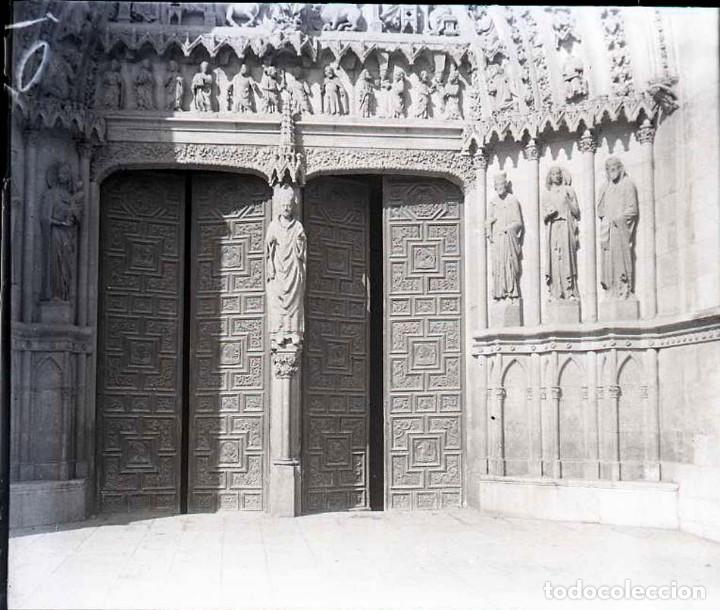 Fotografia antiga: FOTOGRAFIA ESTEREOSCOPICA DE CRISTAL DE LEON, CATEDRAL, A&Ntilde;OS 20, MIDE 14 X 6 CMS. APROXIMADAMENTE.