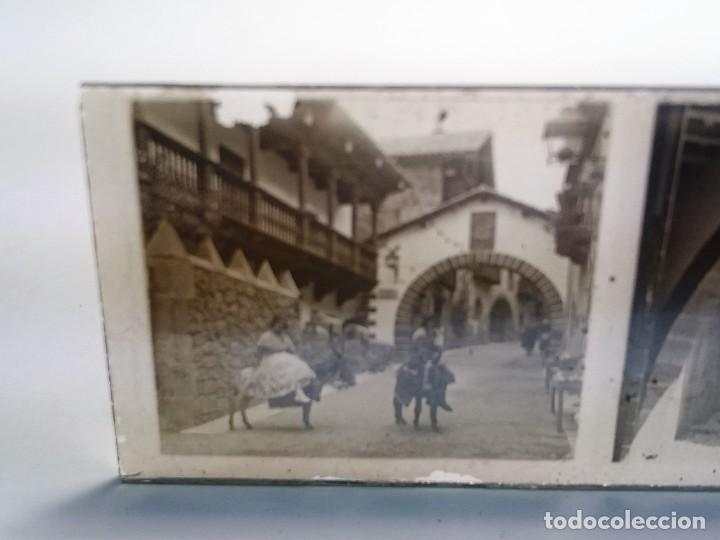 Photographie ancienne: NUMULITE CRI134 Cristal Poble Espanyol Pueblo Espa&ntilde;ol 3 cristales
