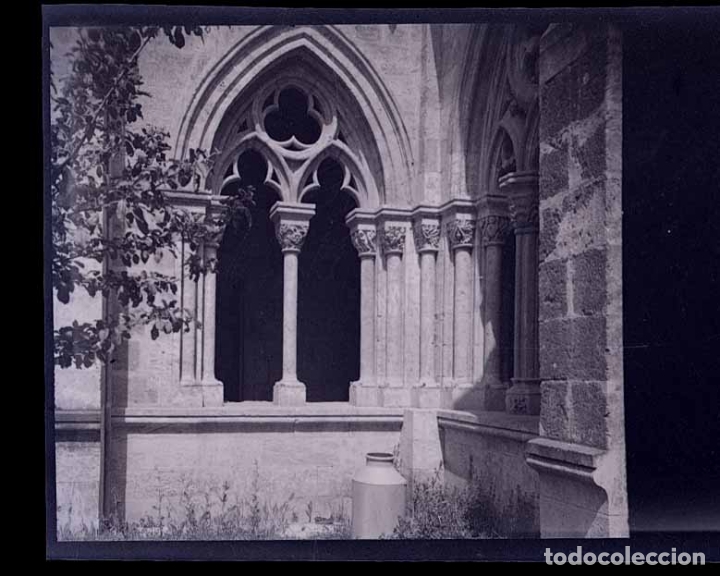 Fotograf&iacute;a antigua: Norte de Espa&ntilde;a. Claustro. G&oacute;tico. c.1930