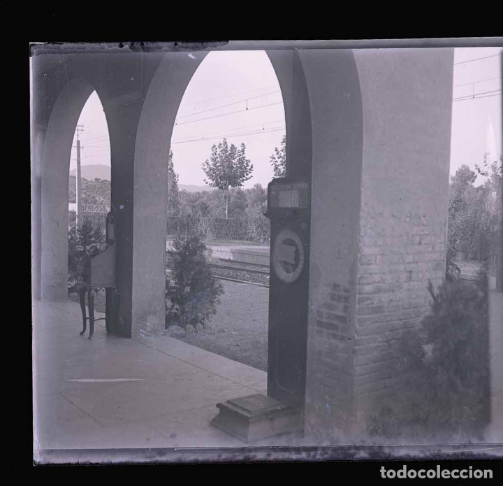 Fotografia antica: TREN. Estaci&oacute;n de tren. c. 1945