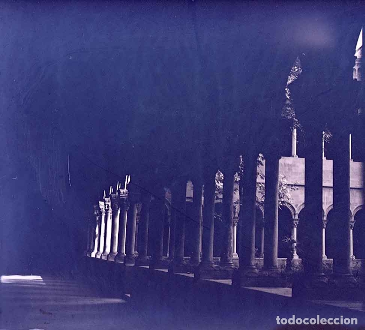 Fotografia antiga: Rom&aacute;nico. Claustro. c.1920