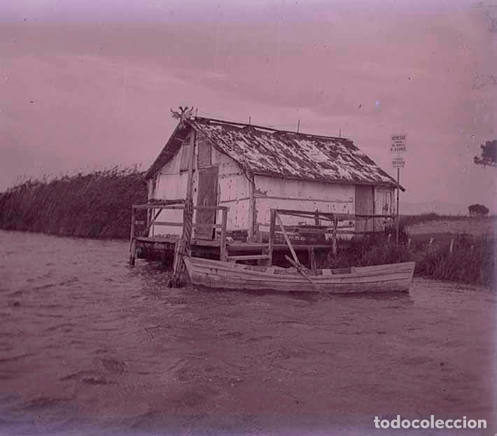 Photographie ancienne: Caba&ntilde;a. Lacustre. Gran r&iacute;o. lugar sin identificar. c. 1905