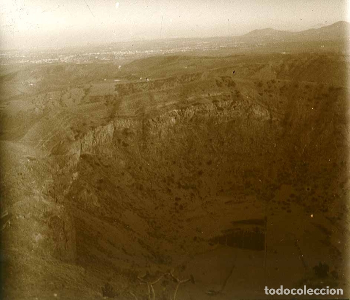 Fotografia antiga: CANARIAS. Gran cr&agrave;ter. Bonita imagen.1960