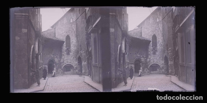 Photographie ancienne: R&uacute;a Mayor y puerta de la catedral de Santander, hoy desaparecidos por el incendio. c. 1915