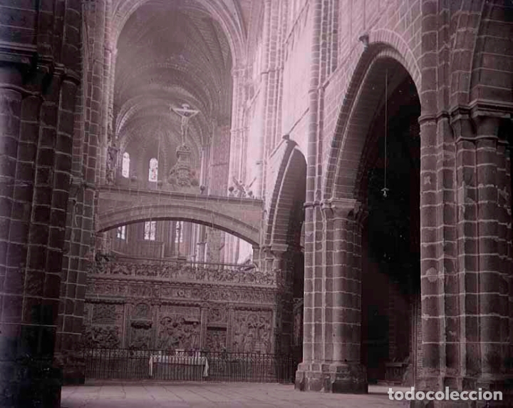 Fotograf&iacute;a antigua: AVILA. Catedral. Crucero. Curiosa imagen. c. 1905