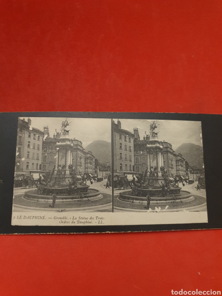 Fotografia antiga: Le Dauphine.Gremoble.La statue des Trois Ordres du Dauphine.