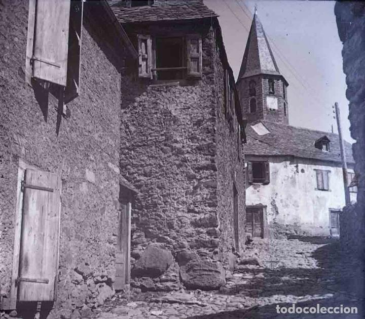Fotografia antiga: VALLE DE AR&Aacute;N. Pueblo. Calle. Iglesia. c. 1925