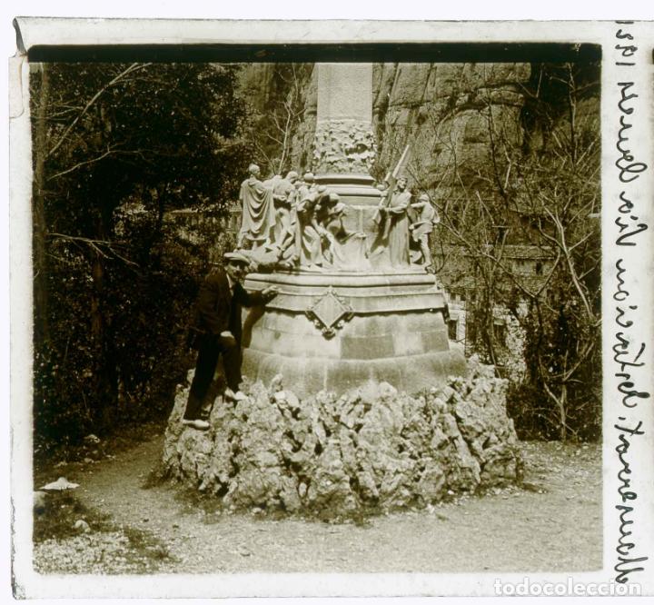 Fotografia antica: MONTSERRAT. Paso de dolor. Escultura y ni&ntilde;o. 1921