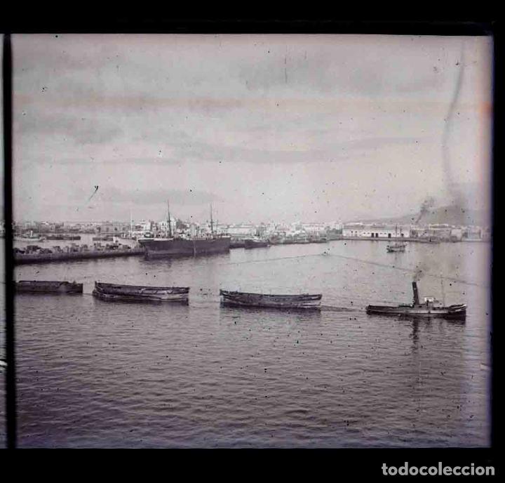 Fotograf&iacute;a antigua: PUERTO. Barcas en curiosa formaci&oacute;n. Canarias?. c. 1925