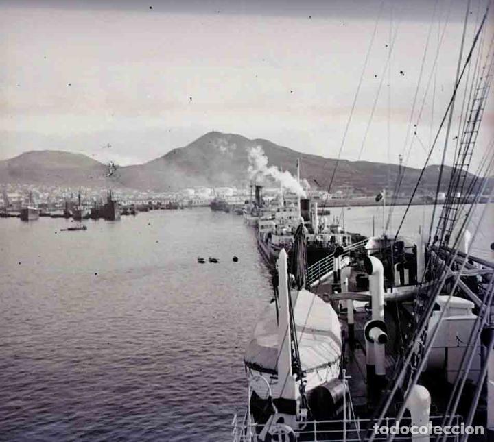 Fotografia antiga: PUERTO. Barcos en formaci&oacute;n. Canarias?. c. 1925