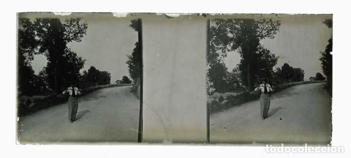 Photographie ancienne: MONTSERRAT. Carretera de subida. Joven. c. 1915