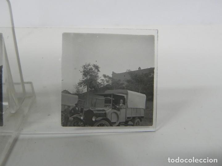Fotografia antiga: FOTOGRAFIA ESTEREOSCOPICA REALIZADA EN CRISTAL, COCHES, AUTOMOVILES, NO LOCALIZADA, MIDE 10,5 X 4,5