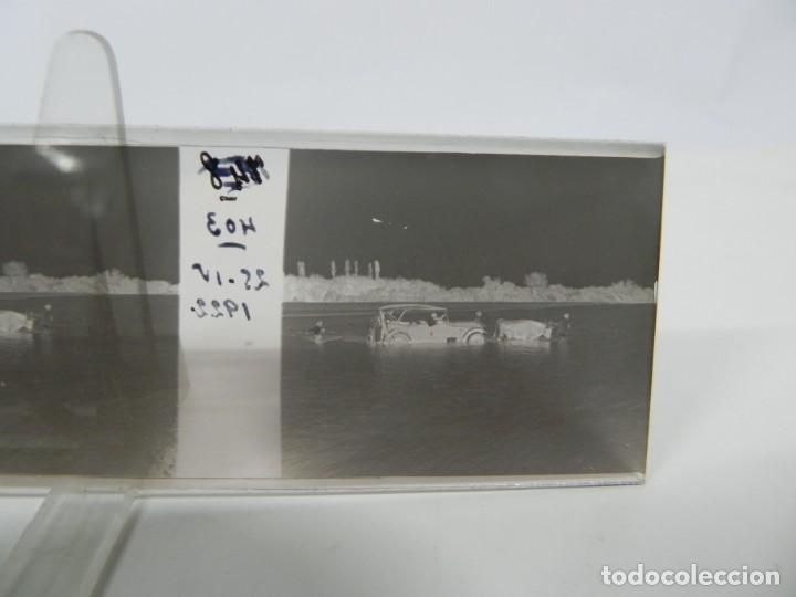 Antique Photography: FOTOGRAFIA ESTEREOSCOPICA NO LOCALIZADA, MILITARES REMOLCANDO CON BUEYES UN COCHE PARA CRUZAR UN RIO