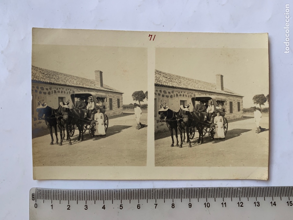 Fotografia antiga: FOTO ESTEREOSCOPICA. TODOS QUIEREN PASEAR EN LA TARTANA. FOT&Oacute;GRAFO?. COMIENZOS S. XX.