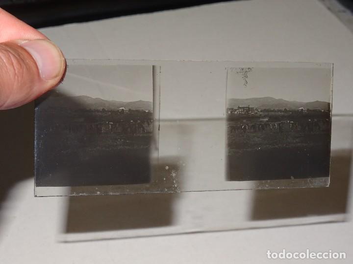 Fotograf&iacute;a antigua: (M) ESTEREOSC&Oacute;PICA DE CRITAL - VISTA DE LLIVIA (GERONA) , CARRERAS DE CABALLOS , PRINCIPIOS DEL S.XX