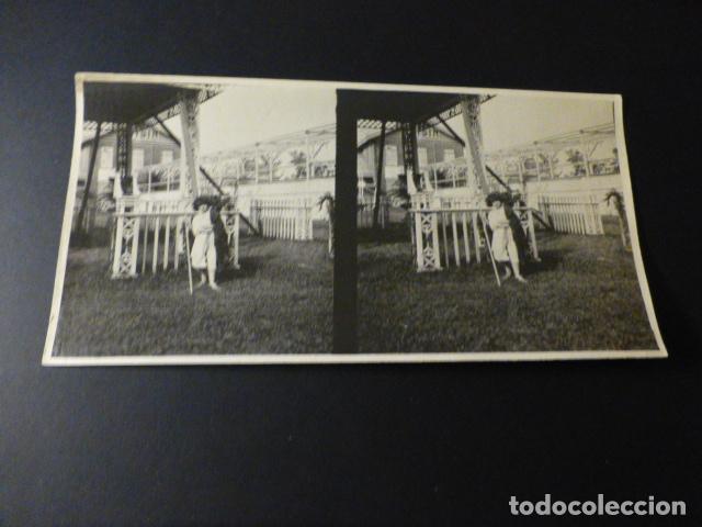 Fotografia antiga: NI&Ntilde;A DISFRAZADA VISTA ESTEREOSCOPICA HACIA 1910 8,5 X 16,5 CMTS