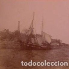 Fotografía antigua: FOTOGRAFÍA SANTANDER 1899 BARCO EN MUELLE