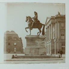Fotografía antigua: VERSAILLES - STATUE DE LOUIS XIV - C.1900 - FOTOGRAFÍA ANTIGUA ESTEREOSCÓPICA DE CRISTAL / PV1-10